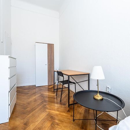 Apartments Safarikova 18 Prague Ngoại thất bức ảnh