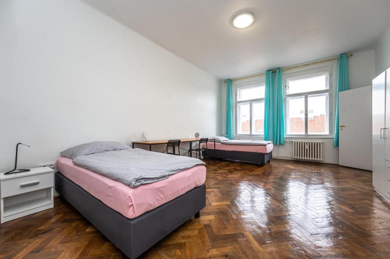 Apartments Safarikova 18 Prague Ngoại thất bức ảnh
