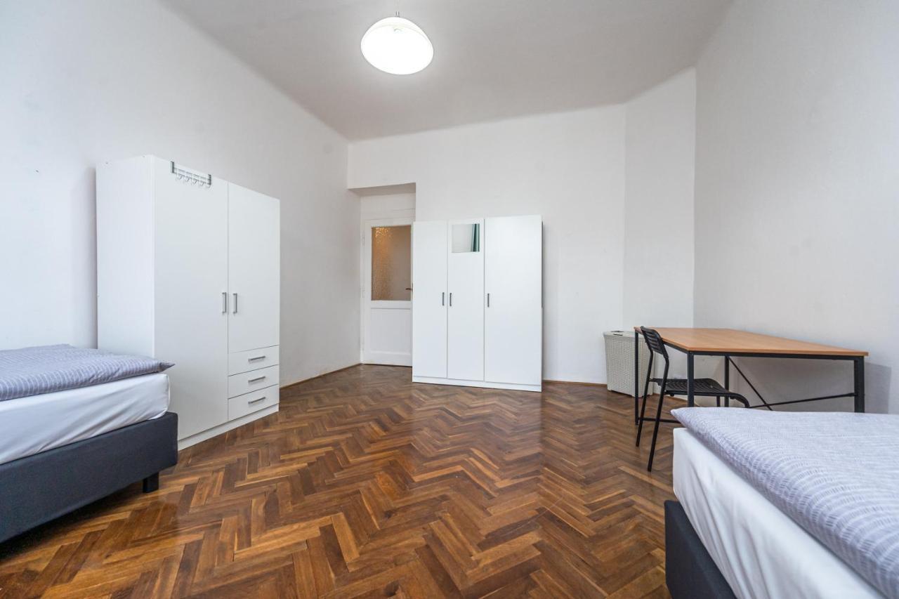 Apartments Safarikova 18 Prague Ngoại thất bức ảnh
