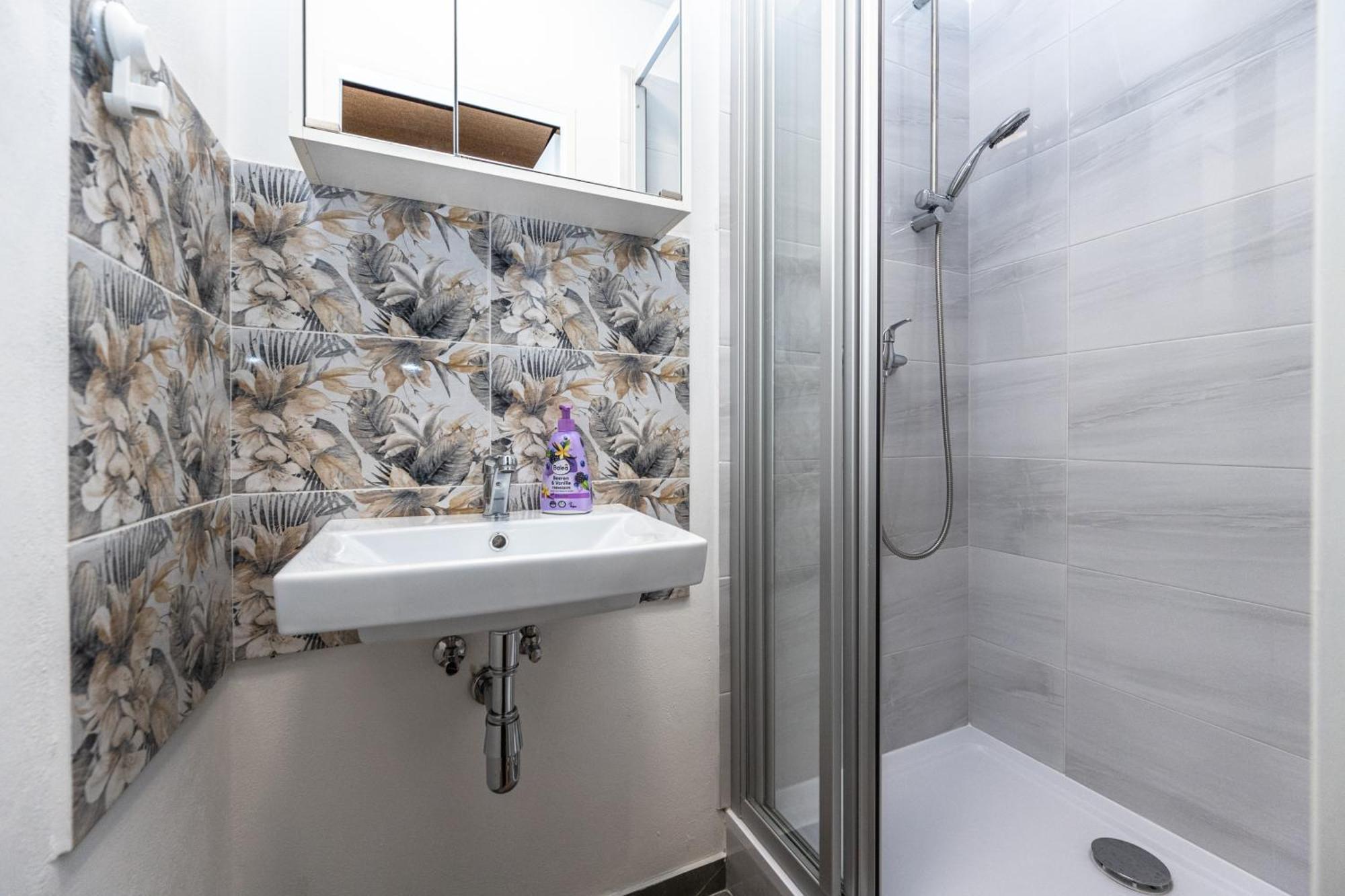 Apartments Safarikova 18 Prague Ngoại thất bức ảnh