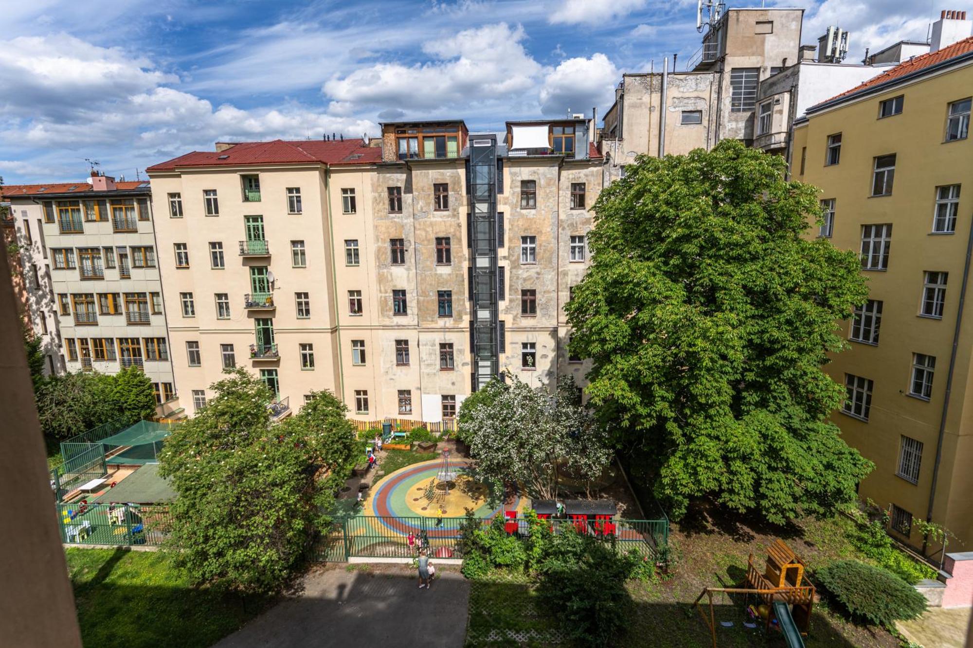 Apartments Safarikova 18 Prague Ngoại thất bức ảnh