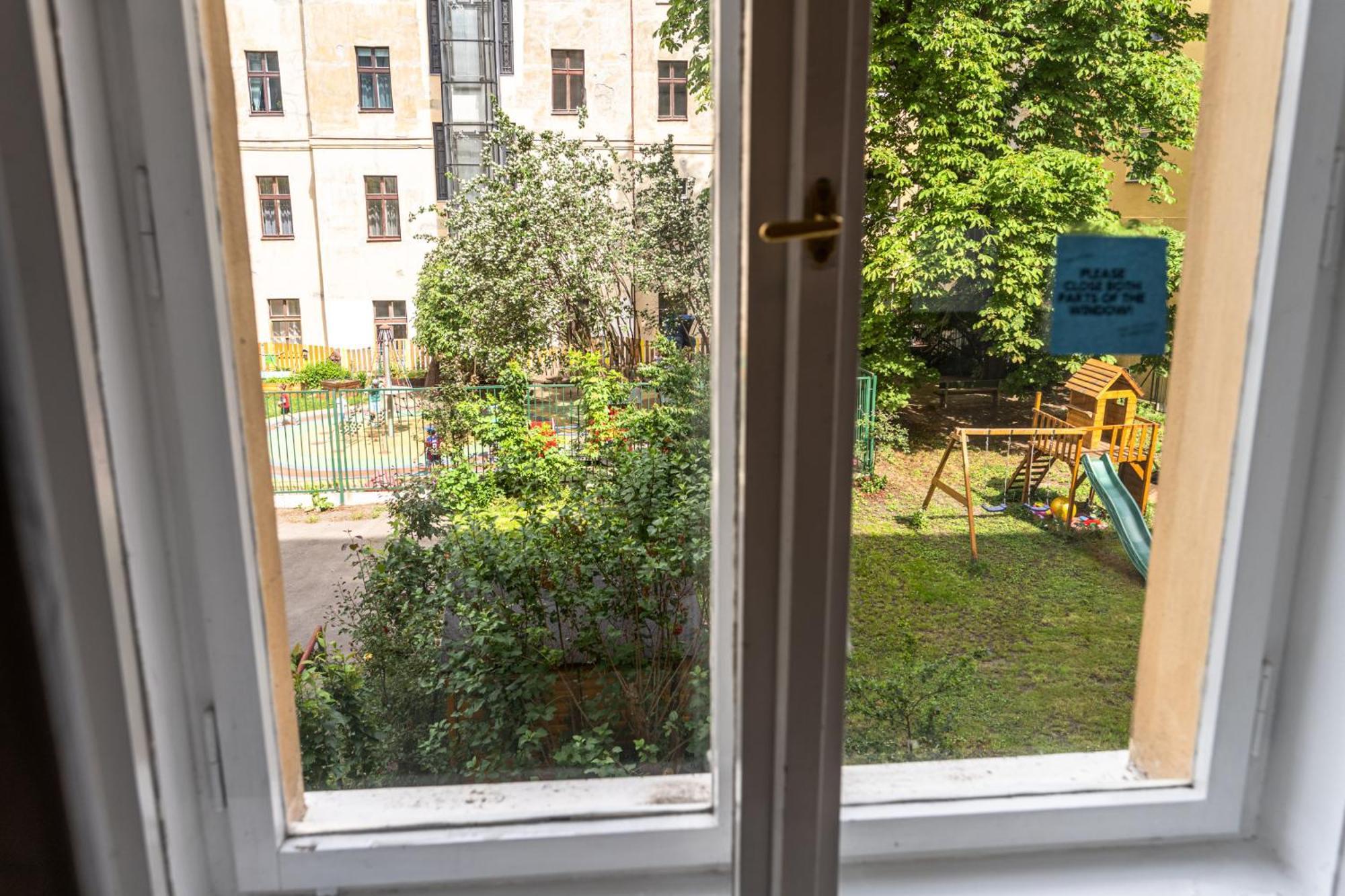 Apartments Safarikova 18 Prague Ngoại thất bức ảnh